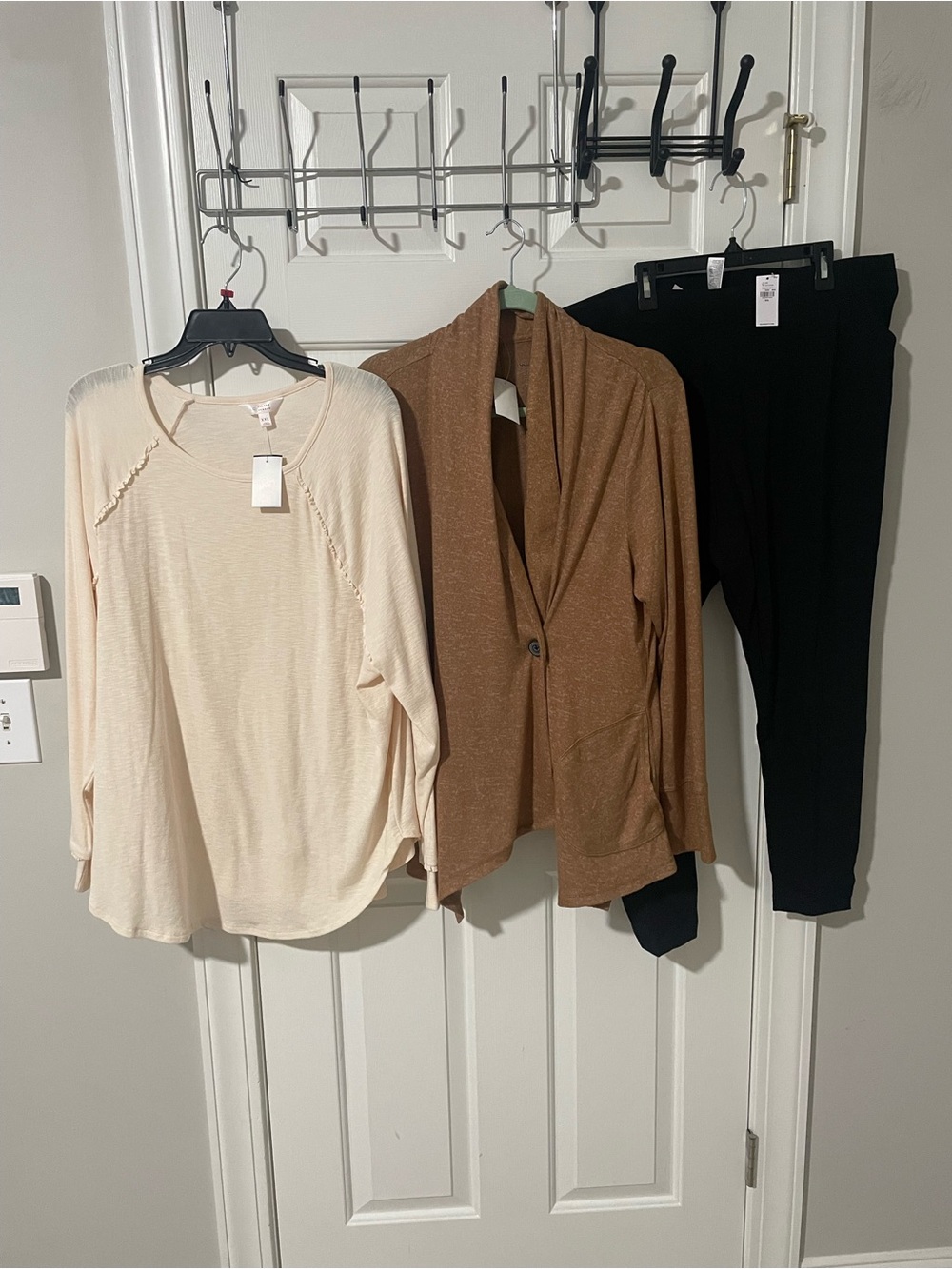 Women’s Cream Long-Sleeve Top,Brown Cardigan & Black leggings Set xxl